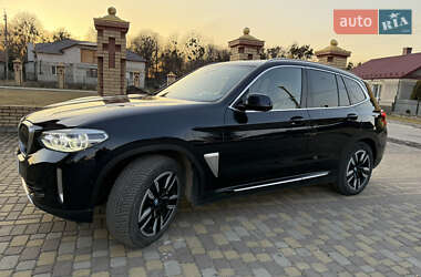 BMW iX3 2021