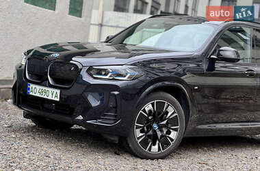 Внедорожник / Кроссовер BMW iX3 2023 в 