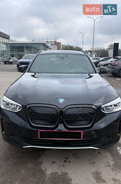 Позашляховик / Кросовер BMW iX3 2021 в 