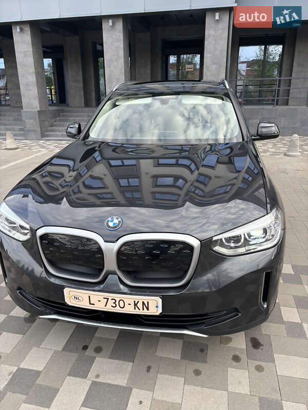 Внедорожник / Кроссовер BMW iX3 2022 в Ровно