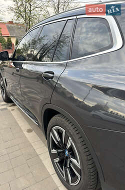 Внедорожник / Кроссовер BMW iX3 2022 в Ровно