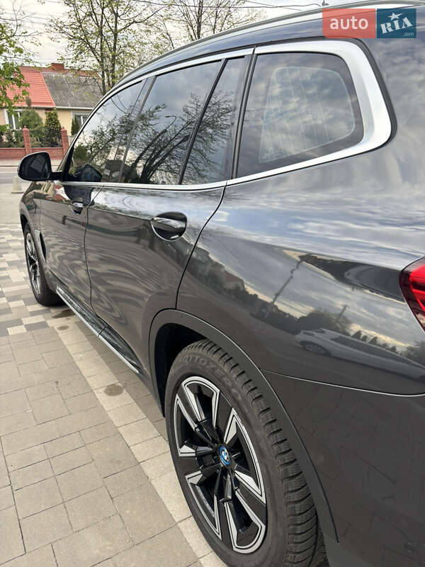 Внедорожник / Кроссовер BMW iX3 2022 в Ровно