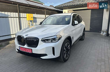 Внедорожник / Кроссовер BMW iX3 2021 в 