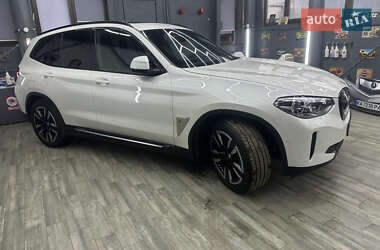 Внедорожник / Кроссовер BMW iX3 2021 в 