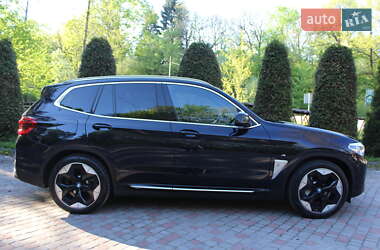 Позашляховик / Кросовер BMW iX3 2021 в 