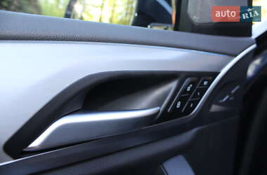 Позашляховик / Кросовер BMW iX3 2021 в 
