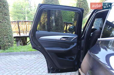 Позашляховик / Кросовер BMW iX3 2021 в 