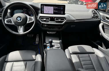 Внедорожник / Кроссовер BMW iX3 2021 в 
