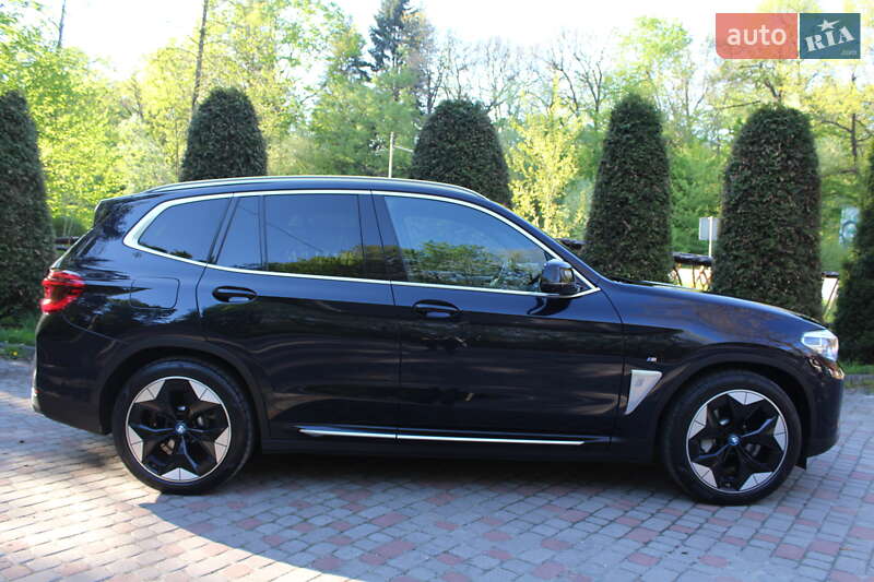 Внедорожник / Кроссовер BMW iX3 2021 в Трускавце
