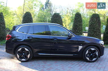 Внедорожник / Кроссовер BMW iX3 2021 в 
