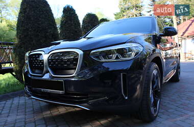 Внедорожник / Кроссовер BMW iX3 2021 в 