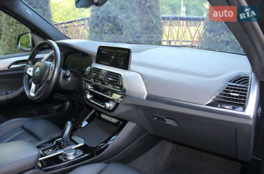 Внедорожник / Кроссовер BMW iX3 2021 в 