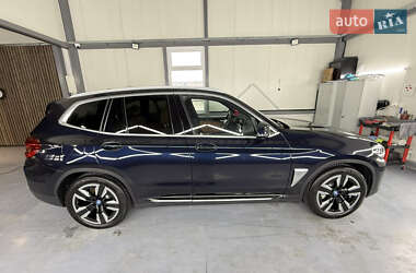 Внедорожник / Кроссовер BMW iX3 2021 в 