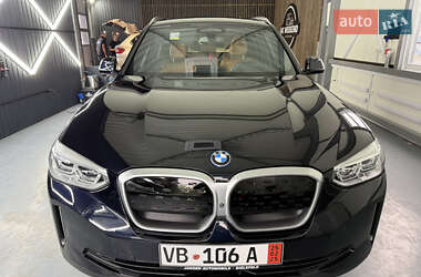 Внедорожник / Кроссовер BMW iX3 2021 в 