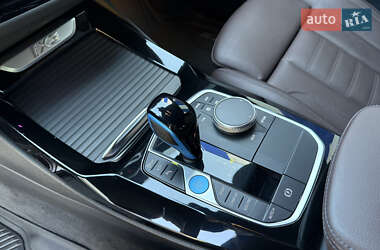 Внедорожник / Кроссовер BMW iX3 2021 в 