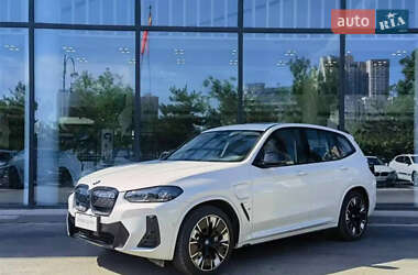 BMW iX3 2023