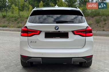 Внедорожник / Кроссовер BMW iX3 2021 в 