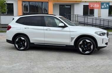 Внедорожник / Кроссовер BMW iX3 2021 в 