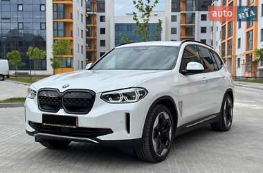 Внедорожник / Кроссовер BMW iX3 2021 в 