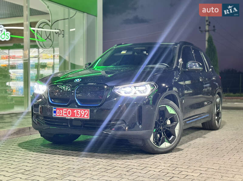 BMW iX3 2021