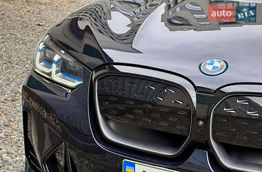 Внедорожник / Кроссовер BMW iX3 2023 в 