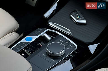 Внедорожник / Кроссовер BMW iX3 2023 в 