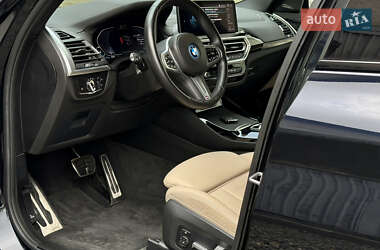 Внедорожник / Кроссовер BMW iX3 2023 в 