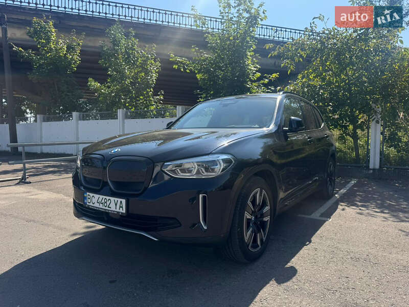 BMW iX3 2021