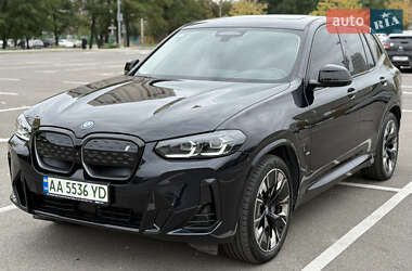 Внедорожник / Кроссовер BMW iX3 2023 в 