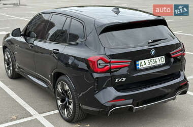 Внедорожник / Кроссовер BMW iX3 2023 в 