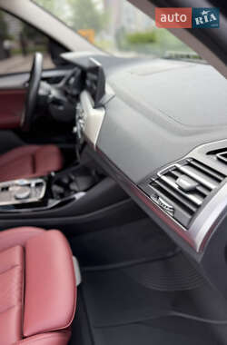 Внедорожник / Кроссовер BMW iX3 2023 в 