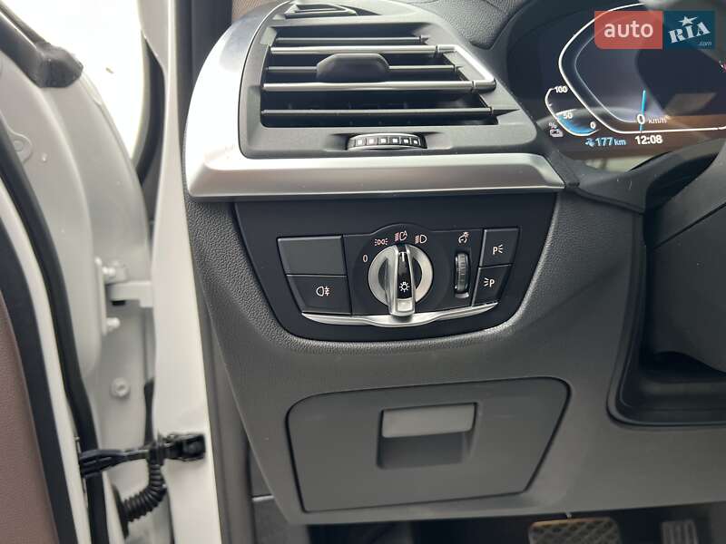 Внедорожник / Кроссовер BMW iX3 2022 в Киеве фото 15 Внедорожник / Кроссовер BMW iX3 2022 в Киеве