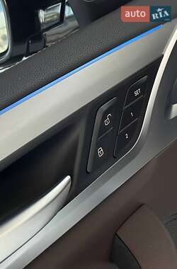 Внедорожник / Кроссовер BMW iX3 2023 в 