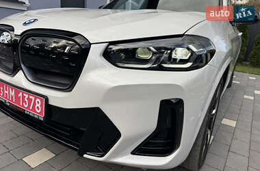 Внедорожник / Кроссовер BMW iX3 2023 в 