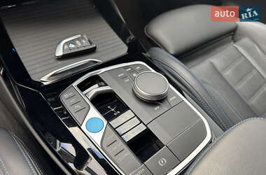 Внедорожник / Кроссовер BMW iX3 2023 в 