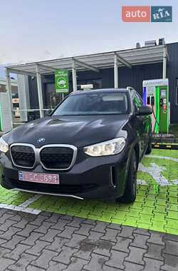 Внедорожник / Кроссовер BMW iX3 2022 в Ровно