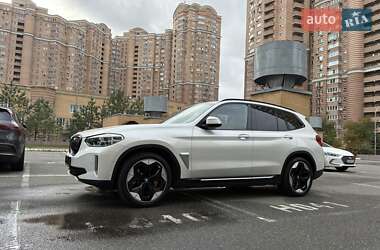 Внедорожник / Кроссовер BMW iX3 2021 в Киеве