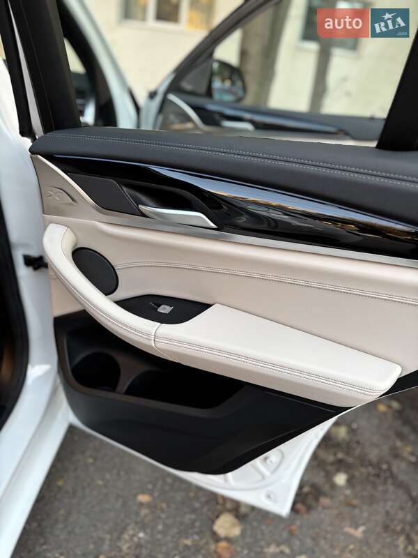 Позашляховик / Кросовер BMW iX3 2024 в Одесі