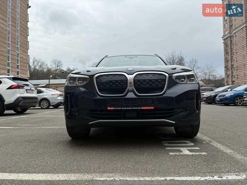 Внедорожник / Кроссовер BMW iX3 2021 в Киеве