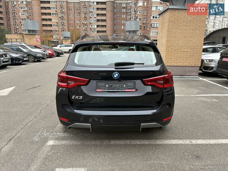 Внедорожник / Кроссовер BMW iX3 2021 в Киеве