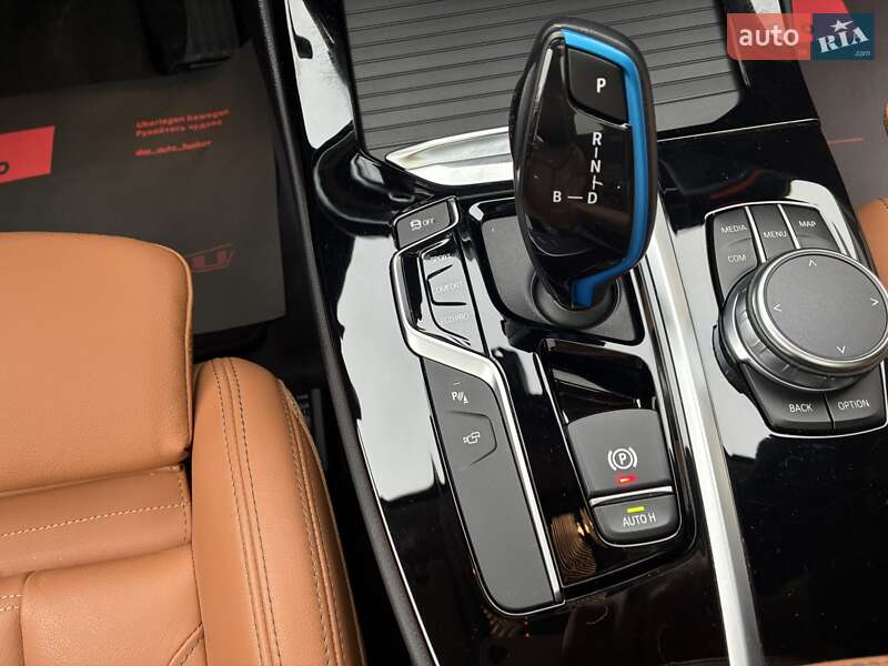 Внедорожник / Кроссовер BMW iX3 2021 в Киеве