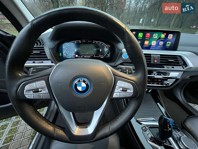 Внедорожник / Кроссовер BMW iX3 2021 в Киеве