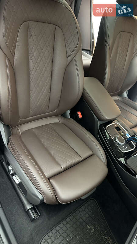 Внедорожник / Кроссовер BMW iX3 2022 в Киеве