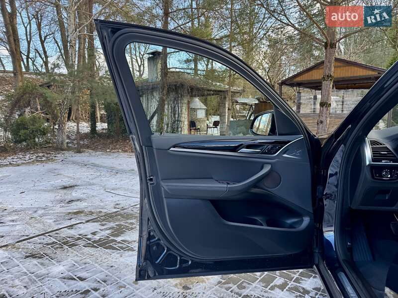 Внедорожник / Кроссовер BMW iX3 2021 в Дрогобыче