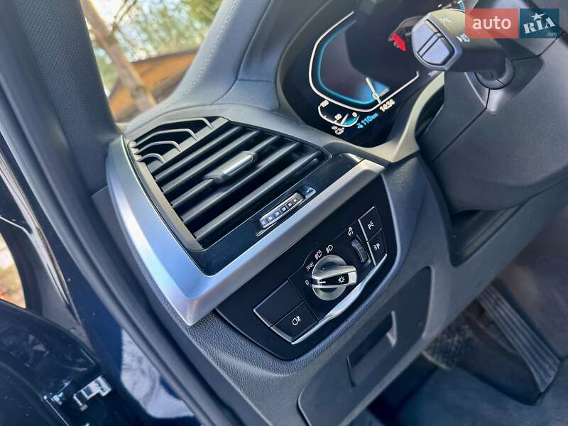 Внедорожник / Кроссовер BMW iX3 2021 в Дрогобыче