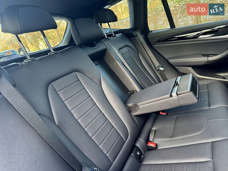 Внедорожник / Кроссовер BMW iX3 2021 в Дрогобыче