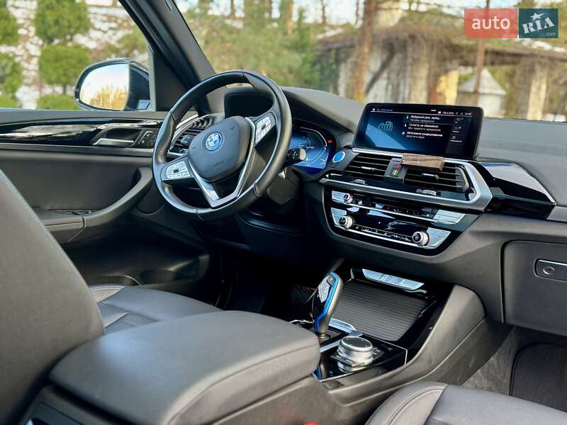 Внедорожник / Кроссовер BMW iX3 2021 в Дрогобыче