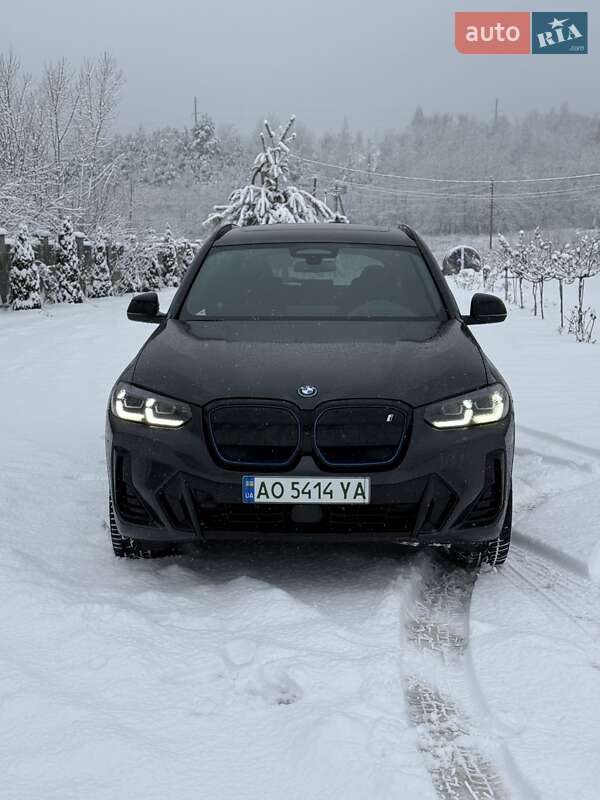 Внедорожник / Кроссовер BMW iX3 2023 в Мукачево