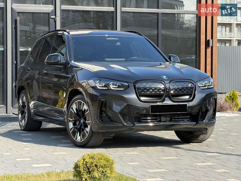 BMW iX3 2023
