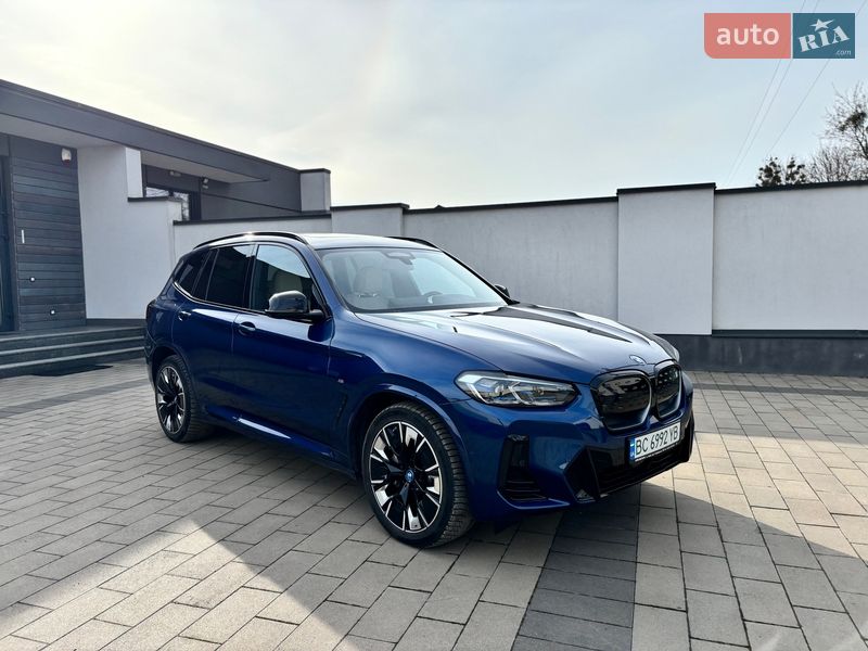 BMW iX3 2024